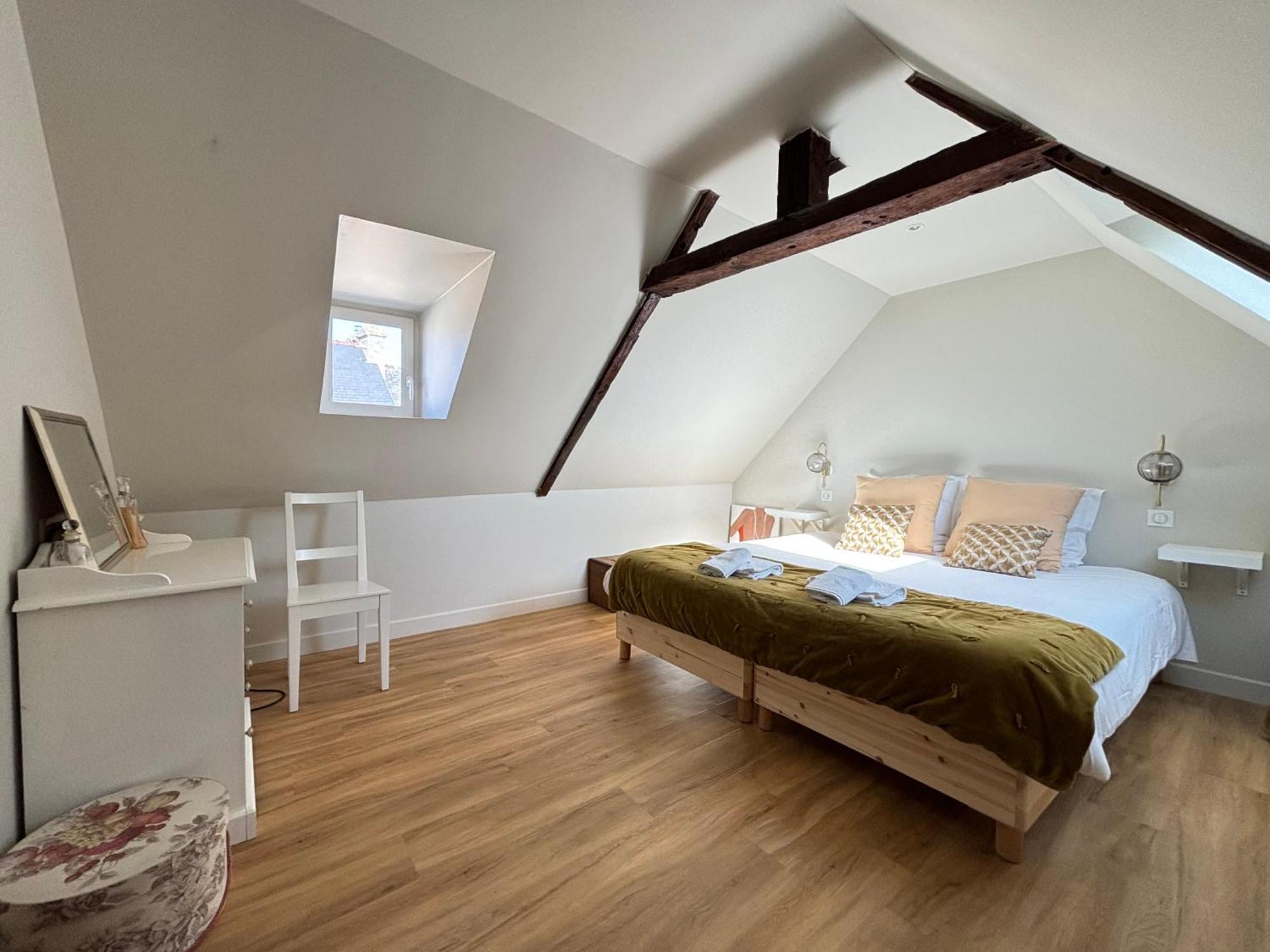 Bajocasse Apt Duplex Spacieux 3 Ch 2 Sdb Cosy Plein Centre Bayeux Decoration Elegante Proche Plages Du Debarquement Exterior foto